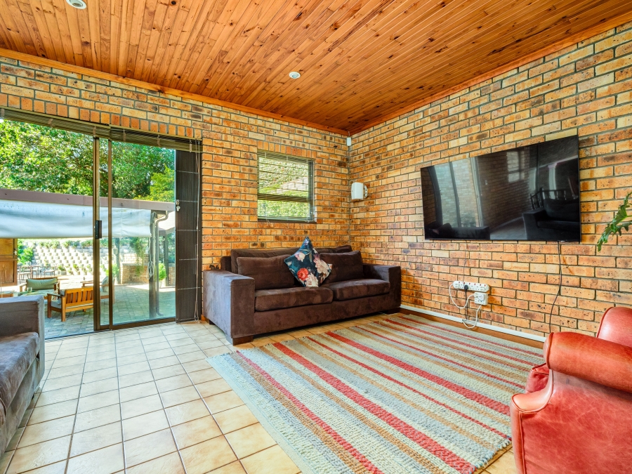 6 Bedroom Property for Sale in The Village Western Cape